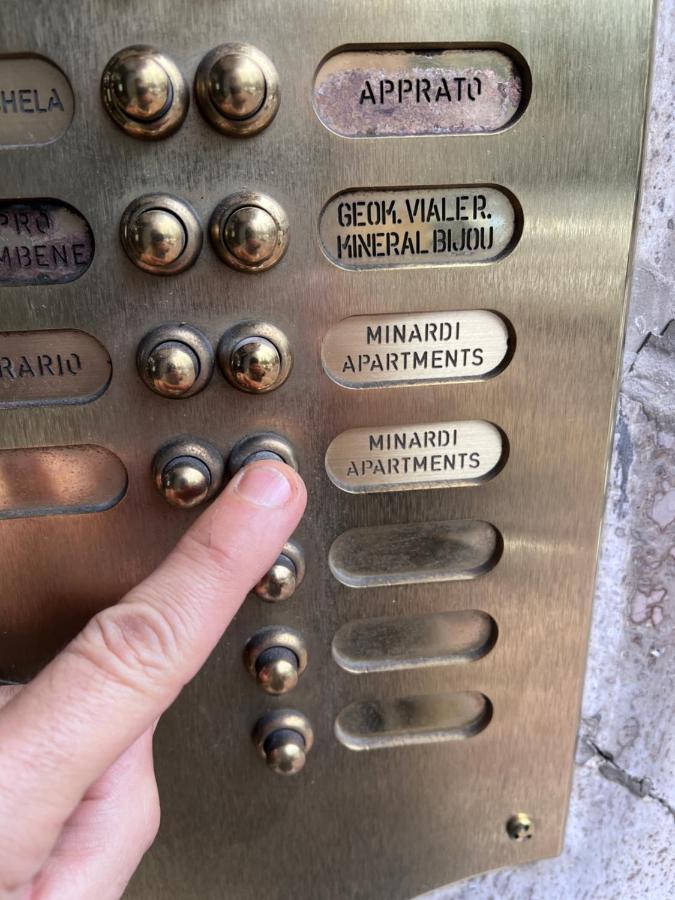 Minardi Apartments Vercelli Buitenkant foto
